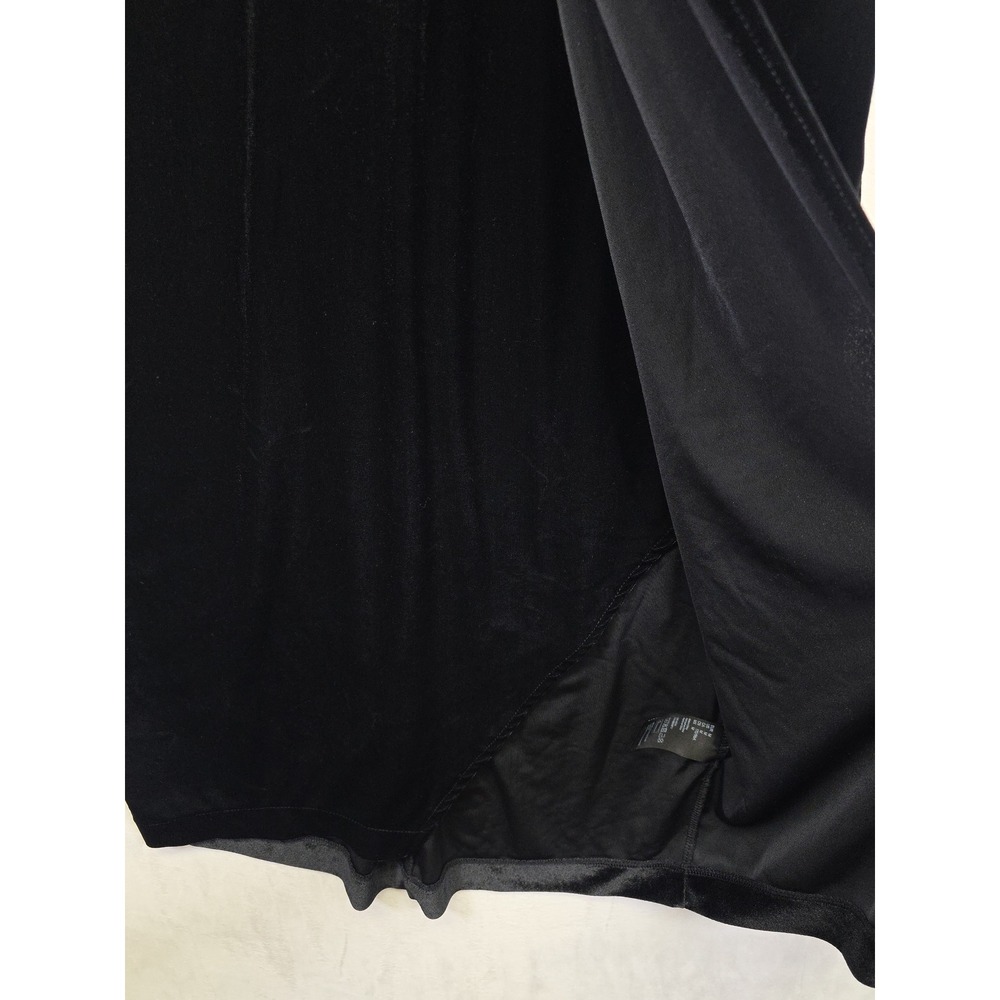 H&M Velvet‎ Dress Womens M Black Minimalist Cocktail Evening Luxe Classic Glam - Picture 16 of 16